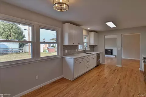 21 E Pine St, Emmaus, PA 18049 photo 22