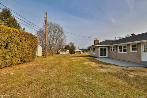 21 E Pine St, Emmaus, PA 18049 photo 42