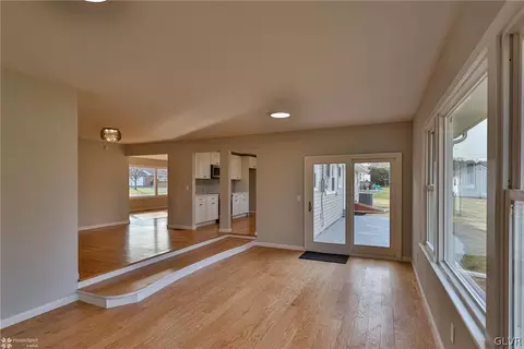 21 E Pine St, Emmaus, PA 18049 photo 13