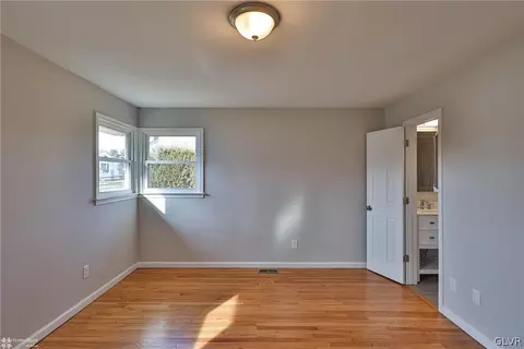 21 E Pine St, Emmaus, PA 18049 photo 29
