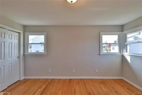 21 E Pine St, Emmaus, PA 18049 photo 30