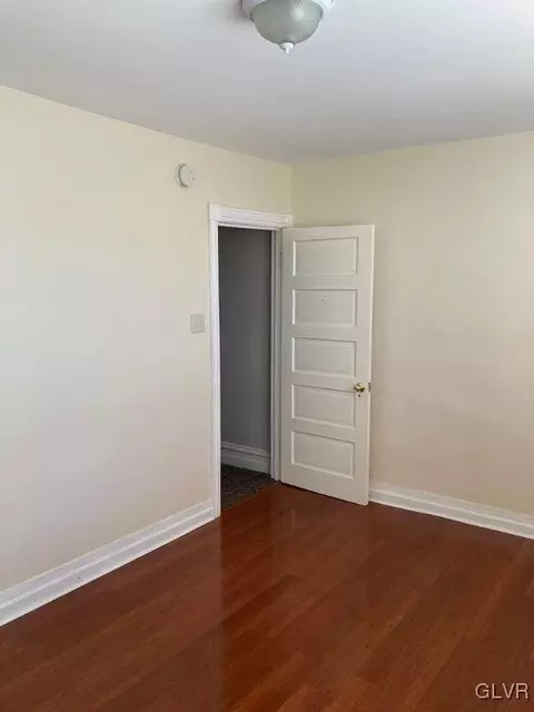 427 East Wall, Bethlehem City, PA 18018 photo 19