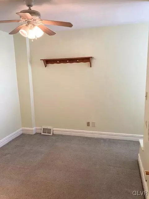 427 East Wall, Bethlehem City, PA 18018 photo 13