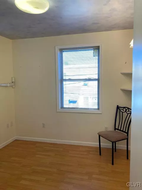 427 East Wall, Bethlehem City, PA 18018 photo 22