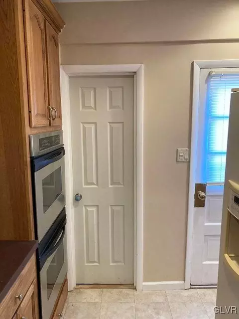 427 East Wall, Bethlehem City, PA 18018 photo 10