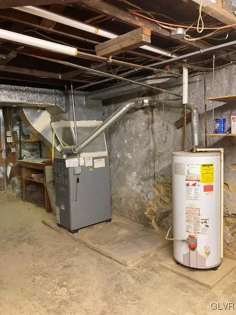 427 East Wall, Bethlehem City, PA 18018 photo 25