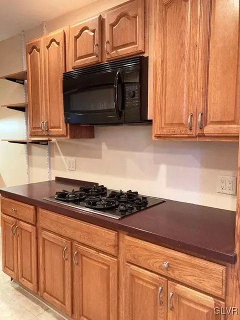 427 East Wall, Bethlehem City, PA 18018 photo 8
