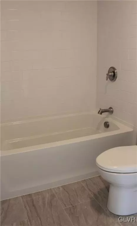 1606 Clauser St, Hellertown, PA 18055 photo 10