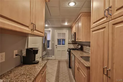780 E Washington Ave, Bethlehem, PA 18017 photo 15
