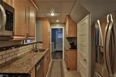 780 E Washington Ave, Bethlehem, PA 18017 photo 18