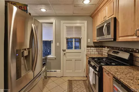 780 E Washington Ave, Bethlehem, PA 18017 photo 17