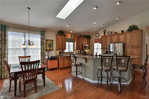 1015 Declaration Dr, Bethlehem, PA 18017 photo 17