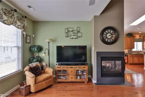 1015 Declaration Dr, Bethlehem, PA 18017 photo 23