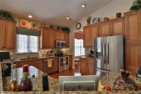 1015 Declaration Dr, Bethlehem, PA 18017 photo 19