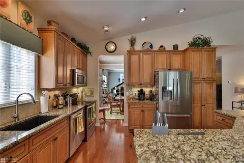 1015 Declaration Dr, Bethlehem, PA 18017 photo 16
