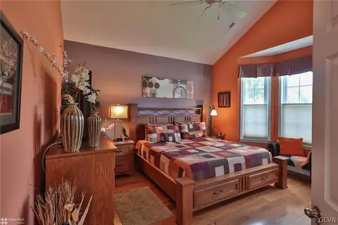 1015 Declaration Dr, Bethlehem, PA 18017 photo 5