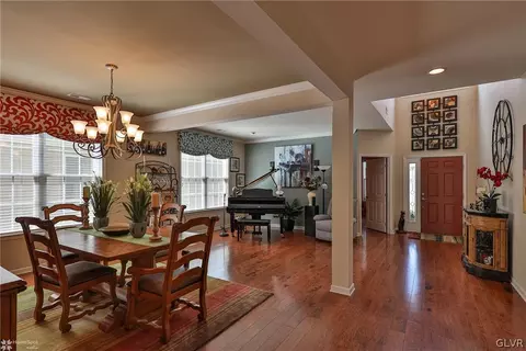 1015 Declaration Dr, Bethlehem, PA 18017 photo 10