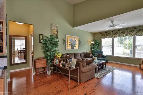 1015 Declaration Dr, Bethlehem, PA 18017 photo 21