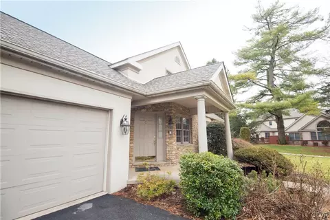 1004 Stone Stack Dr, Bethlehem, PA 18015 photo 4
