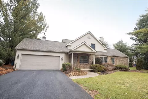 1004 Stone Stack Dr, Bethlehem, PA 18015 photo 3