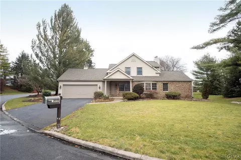 1004 Stone Stack Dr, Bethlehem, PA 18015 photo 2