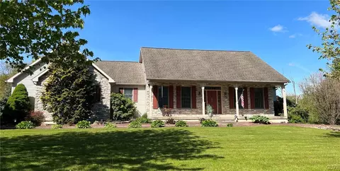 1178 Sierra Dr, Danielsville, PA 18038