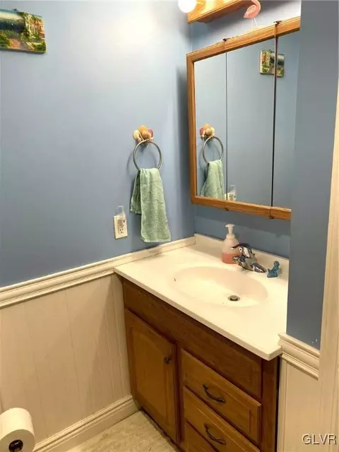 535 Forrest Ave, Bethlehem, PA 18017 photo 10