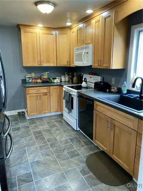 535 Forrest Ave, Bethlehem, PA 18017 photo 5