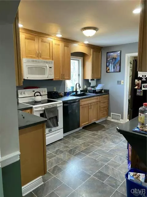 535 Forrest Ave, Bethlehem, PA 18017 photo 6