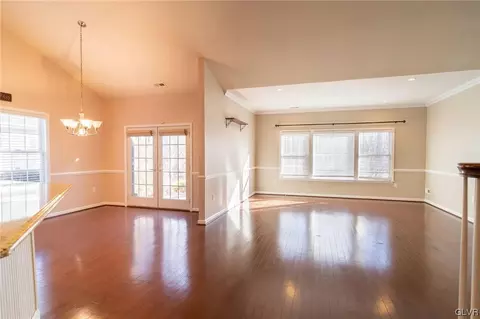 5349 General Dr, Bethlehem, PA 18017 photo 13