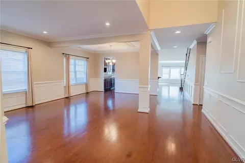 5349 General Dr, Bethlehem, PA 18017 photo 5
