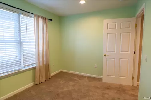 5349 General Dr, Bethlehem, PA 18017 photo 25