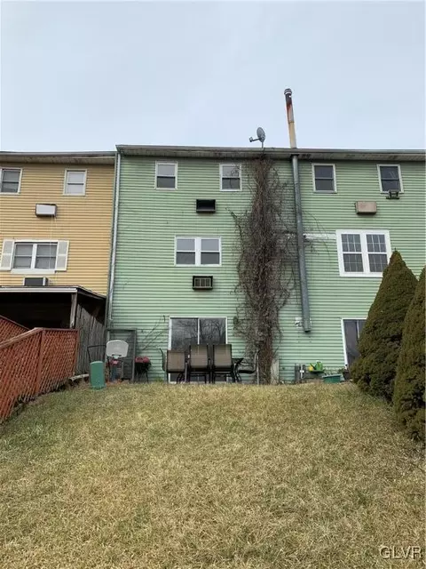 121 Old Forge Dr, Bath, PA 18014 photo 16