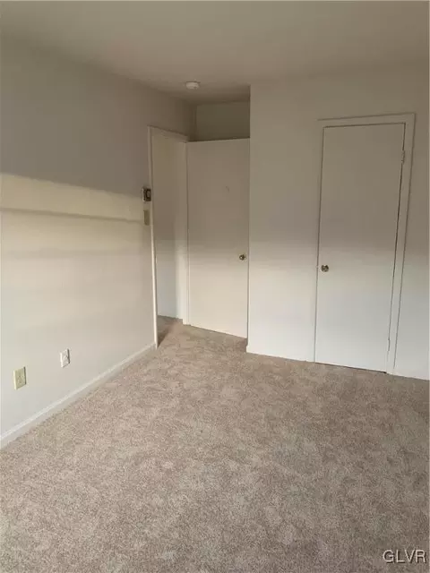 121 Old Forge Dr, Bath, PA 18014 photo 11