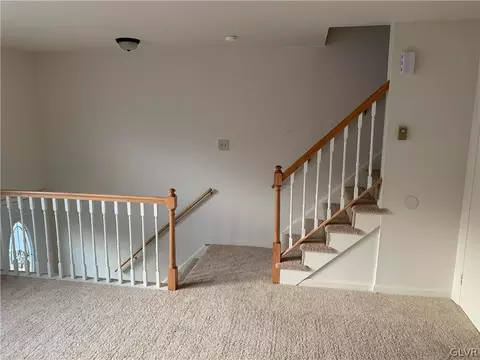 121 Old Forge Dr, Bath, PA 18014 photo 3