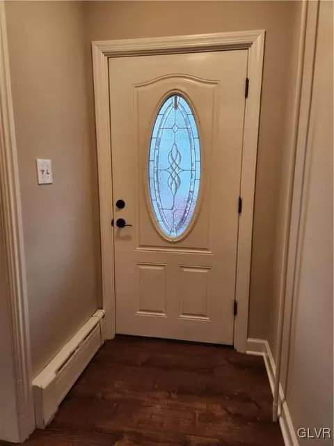331 E Broad St, Bethlehem, PA 18018 photo 3