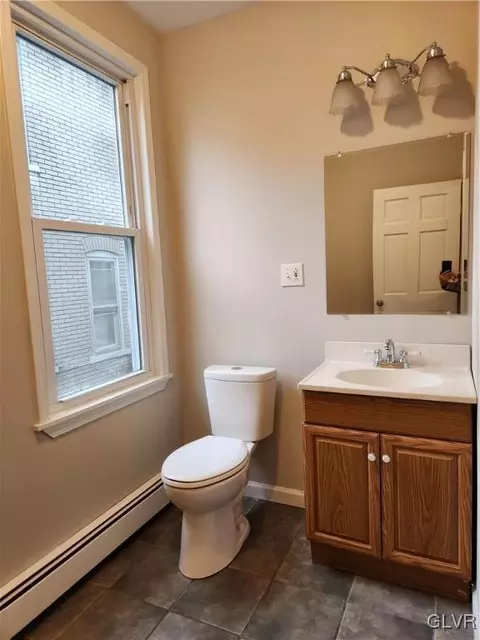 331 E Broad St, Bethlehem, PA 18018 photo 14
