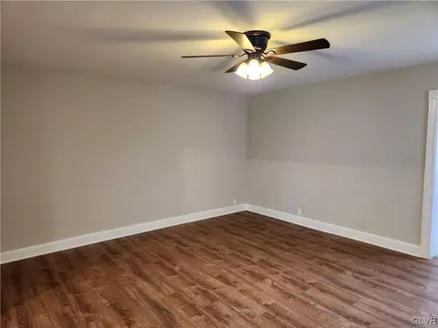 331 E Broad St, Bethlehem, PA 18018 photo 7