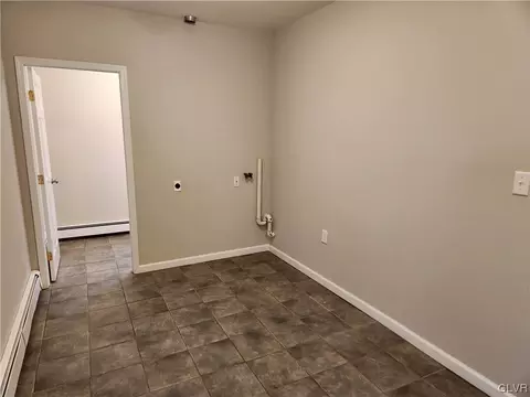 331 E Broad St, Bethlehem, PA 18018 photo 13