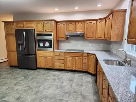 331 E Broad St, Bethlehem, PA 18018 photo 10