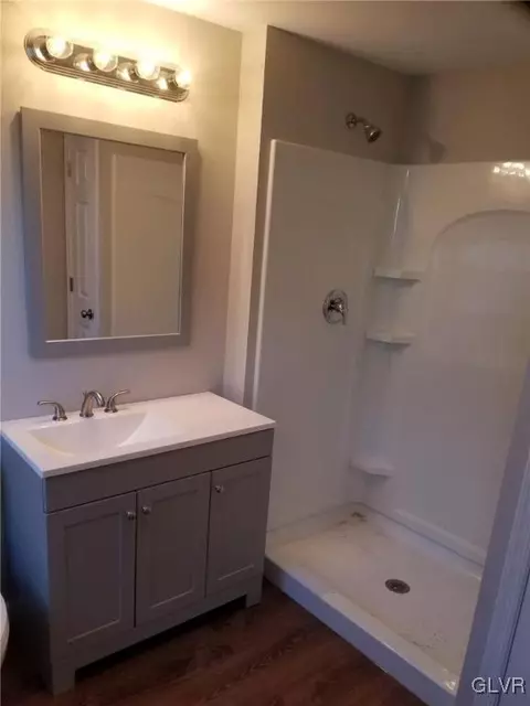331 E Broad St, Bethlehem, PA 18018 photo 20