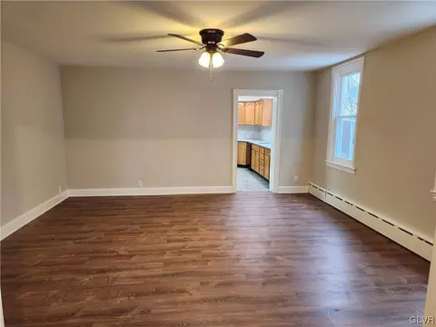 331 E Broad St, Bethlehem, PA 18018 photo 6