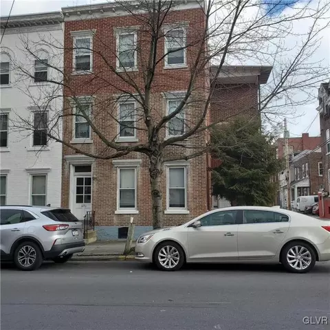 125 N 11th St, Allentown, PA 18102