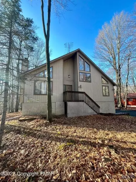 147 Livingston Ln, Big Bass Lake, PA 18424