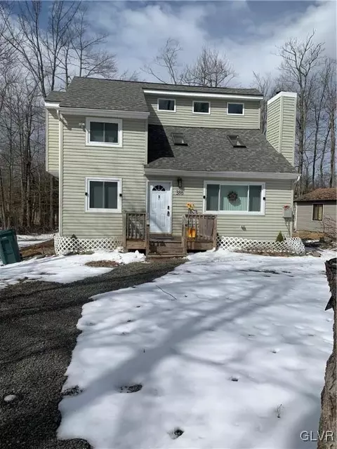 1111 Knollwood Dr, Coolbaugh Twp, PA 18466