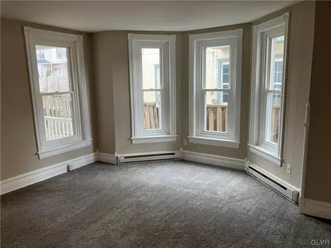 1820 W Broad St, Bethlehem, PA 18018 photo 4