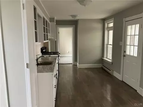 1820 W Broad St, Bethlehem, PA 18018 photo 9