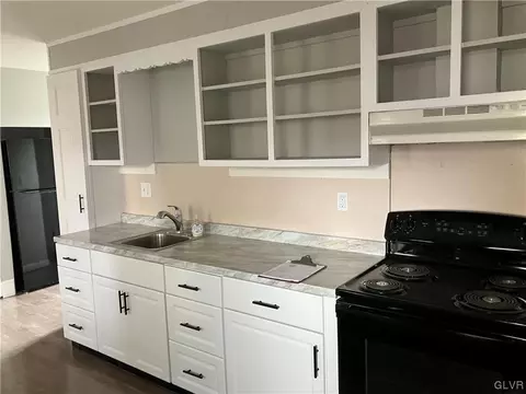 1820 W Broad St, Bethlehem, PA 18018 photo 11