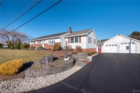 1661 Hidden Valley Rd, Allentown, PA 18103