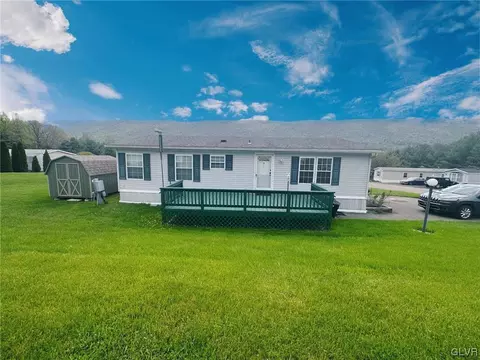 31 Blue Mountain Vw, Kunkletown, PA 18058